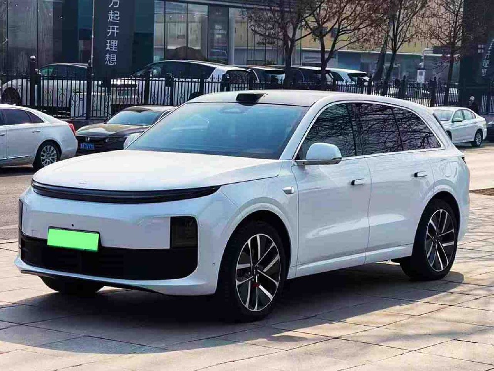 2025款-理想L6Pro增程式汽车